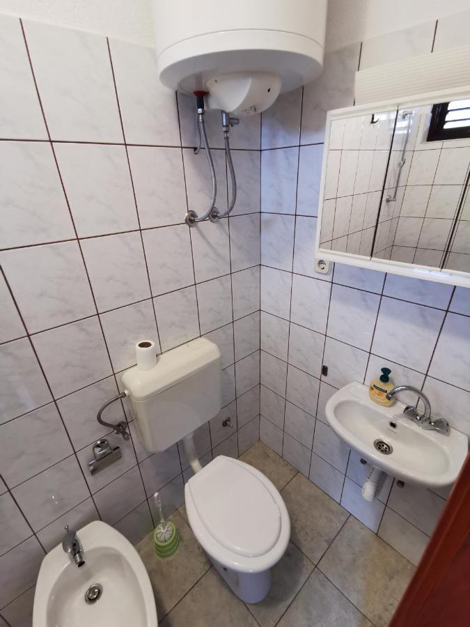 Apartmani Mate Vrban Karlobag Extérieur photo