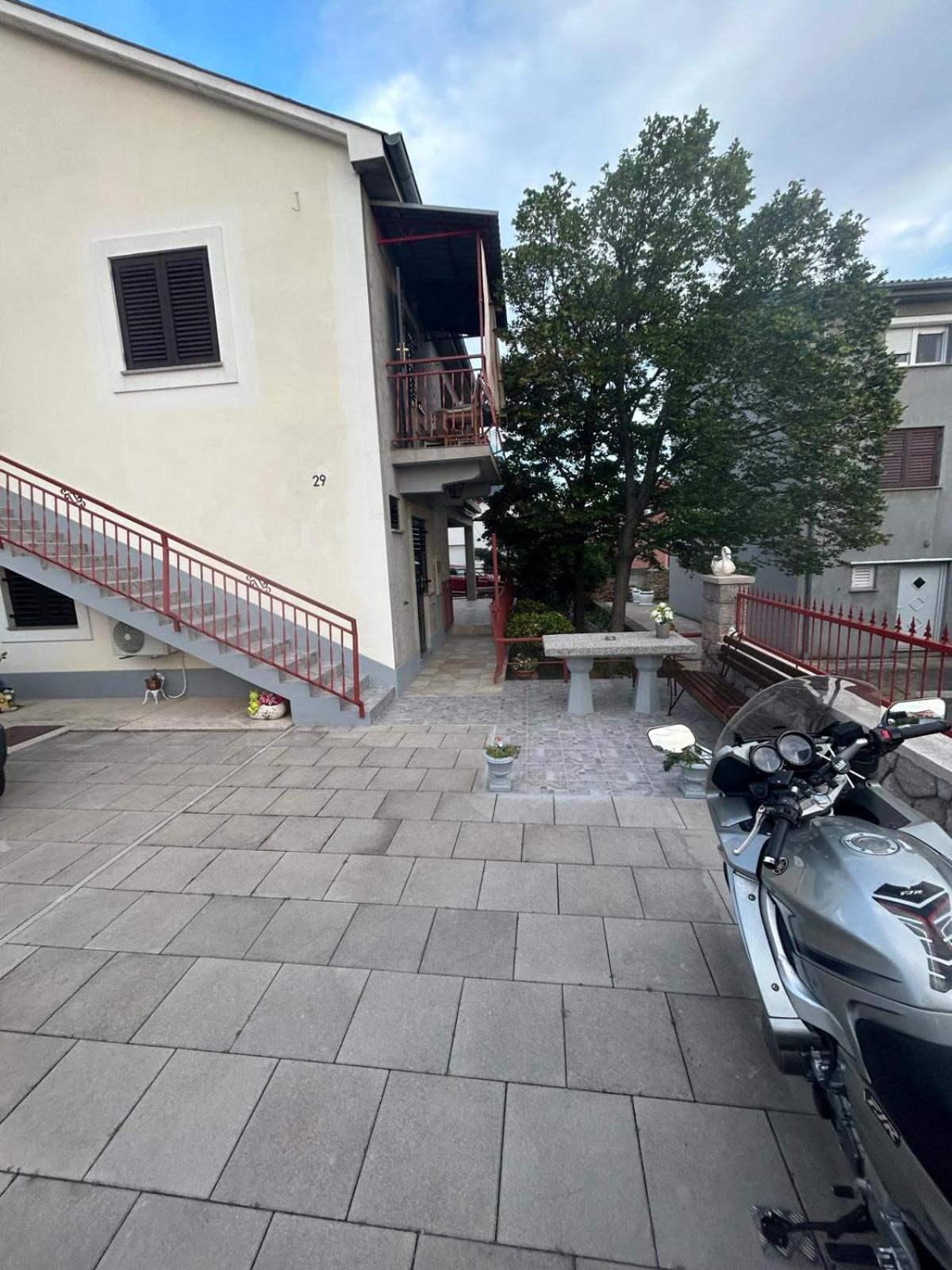 Apartmani Mate Vrban Karlobag Extérieur photo