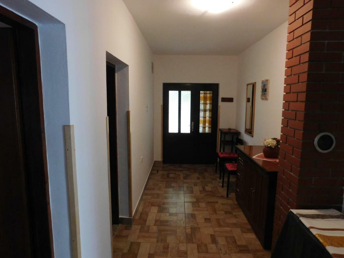 Apartmani Mate Vrban Karlobag Extérieur photo